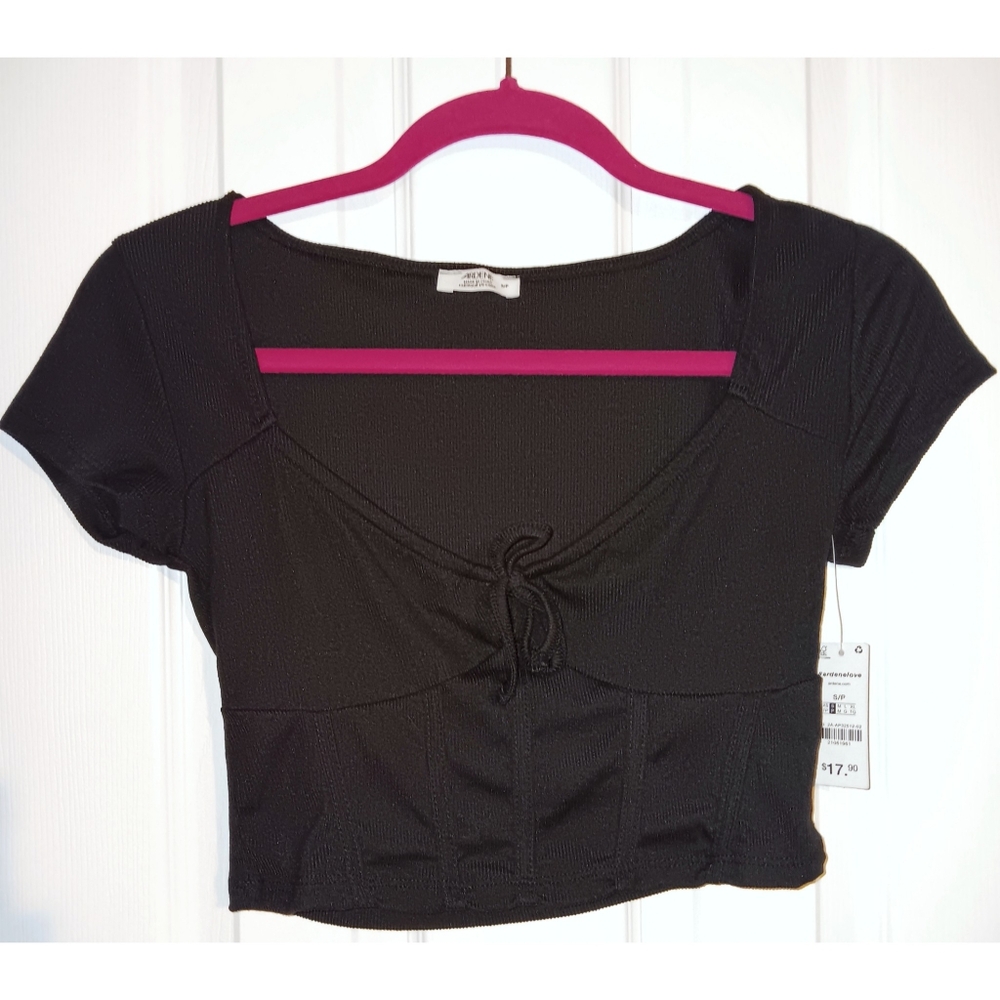 NWT Black Short Sleeve Tie Crop Top